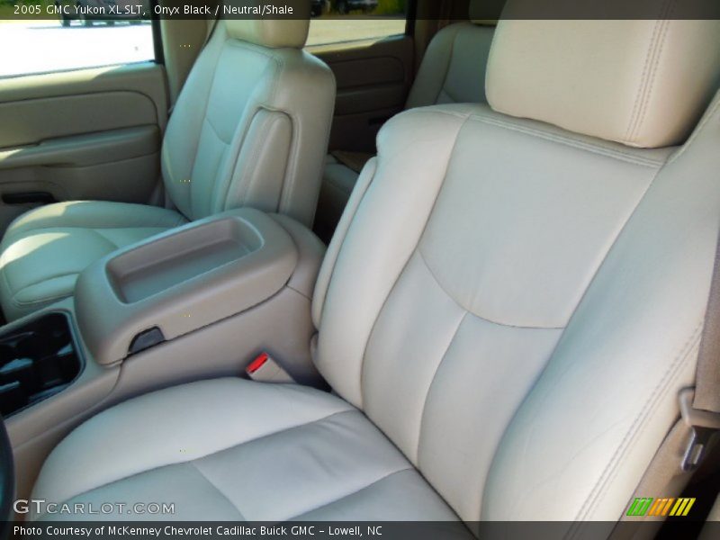 Onyx Black / Neutral/Shale 2005 GMC Yukon XL SLT