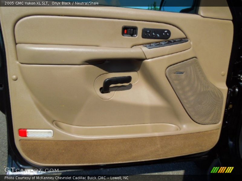 Onyx Black / Neutral/Shale 2005 GMC Yukon XL SLT