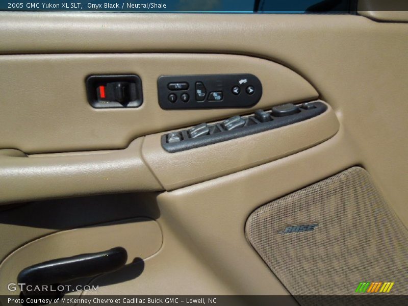 Onyx Black / Neutral/Shale 2005 GMC Yukon XL SLT