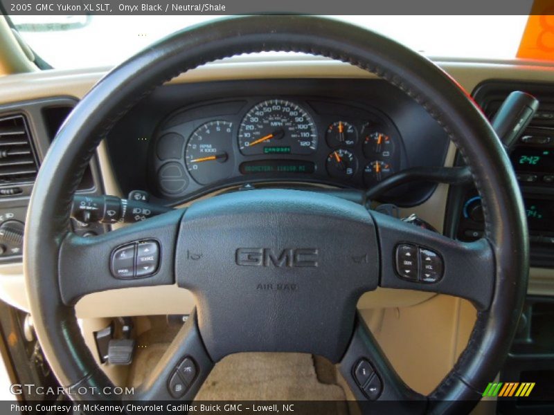 Onyx Black / Neutral/Shale 2005 GMC Yukon XL SLT