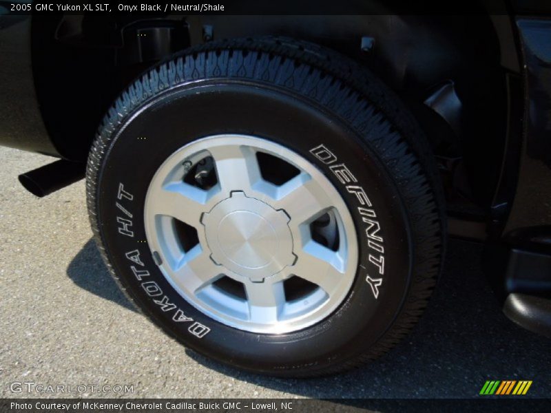 Onyx Black / Neutral/Shale 2005 GMC Yukon XL SLT
