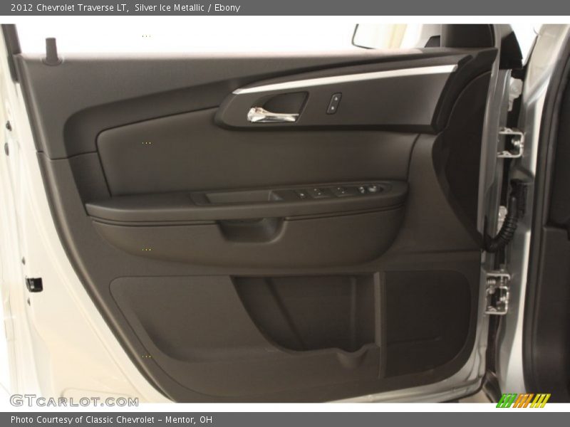 Silver Ice Metallic / Ebony 2012 Chevrolet Traverse LT