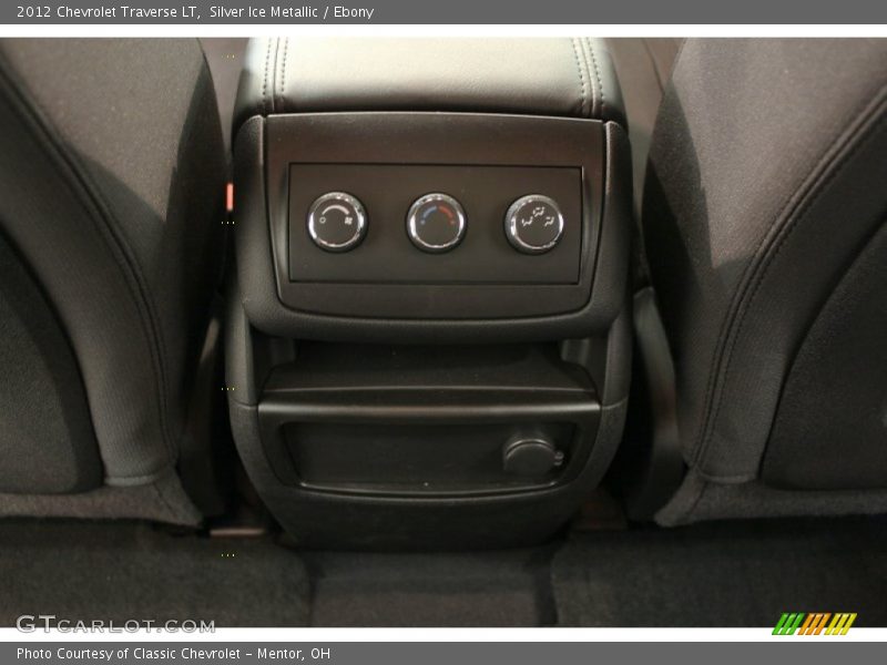 Silver Ice Metallic / Ebony 2012 Chevrolet Traverse LT