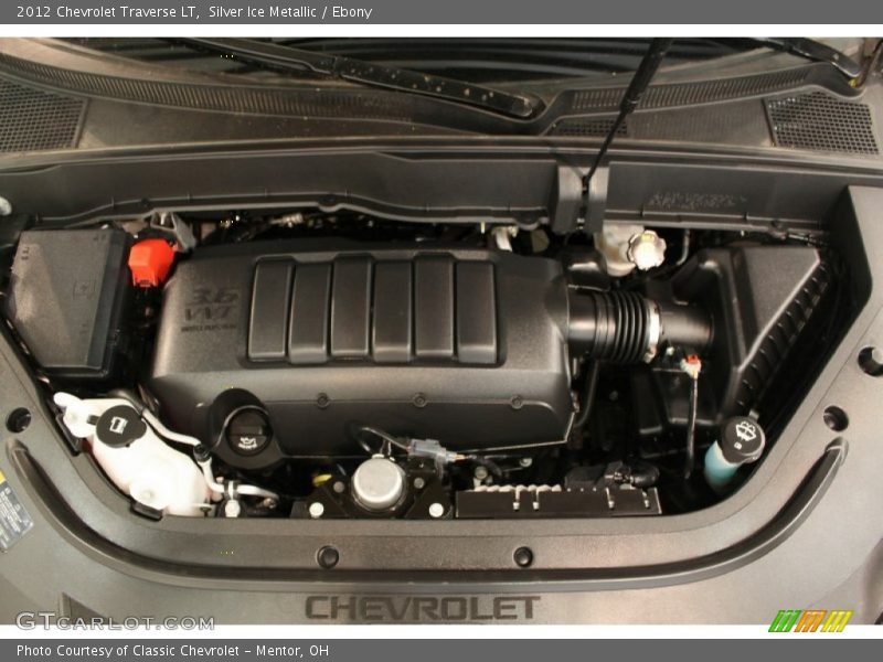 Silver Ice Metallic / Ebony 2012 Chevrolet Traverse LT