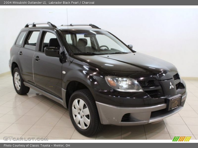 Labrador Black Pearl / Charcoal 2004 Mitsubishi Outlander LS