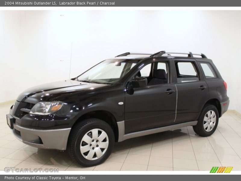 Labrador Black Pearl / Charcoal 2004 Mitsubishi Outlander LS