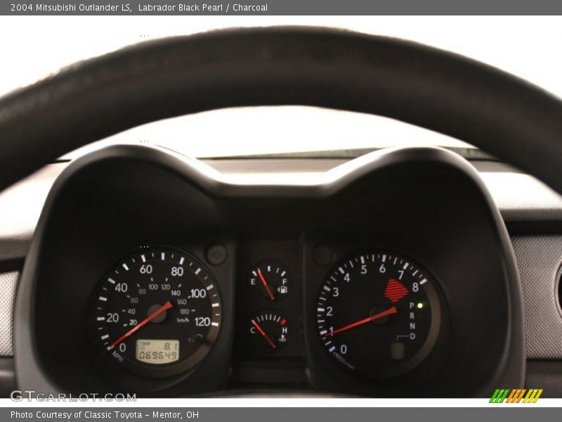 Labrador Black Pearl / Charcoal 2004 Mitsubishi Outlander LS
