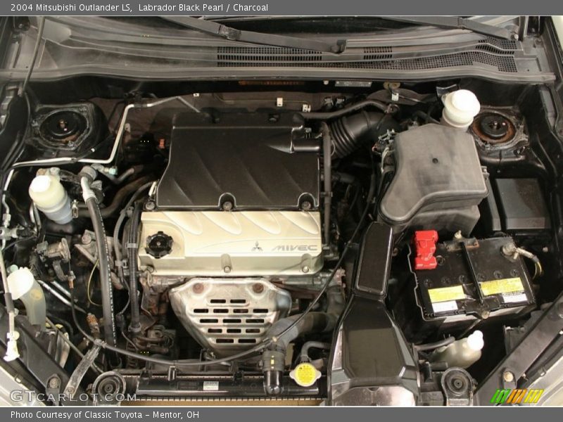 Labrador Black Pearl / Charcoal 2004 Mitsubishi Outlander LS