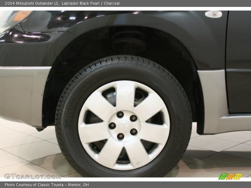 Labrador Black Pearl / Charcoal 2004 Mitsubishi Outlander LS