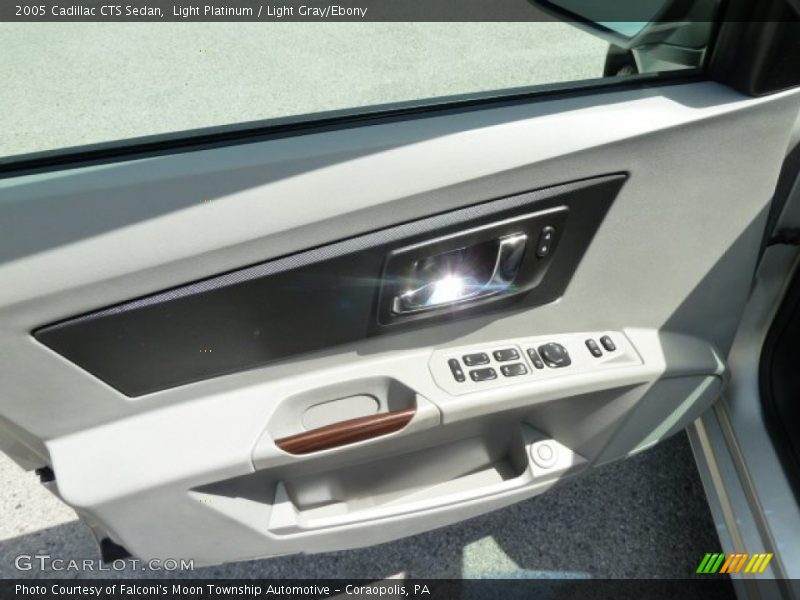 Light Platinum / Light Gray/Ebony 2005 Cadillac CTS Sedan