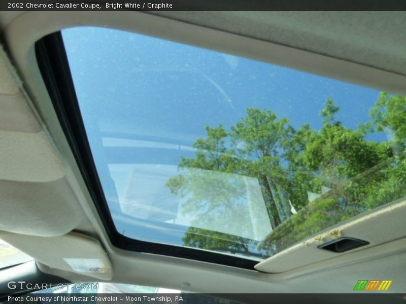 Bright White / Graphite 2002 Chevrolet Cavalier Coupe