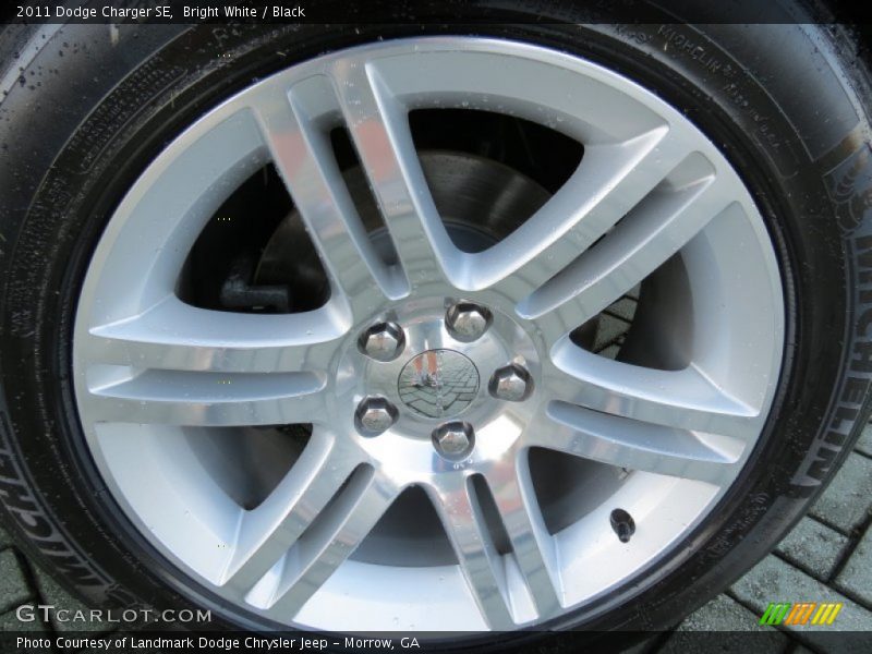 Bright White / Black 2011 Dodge Charger SE
