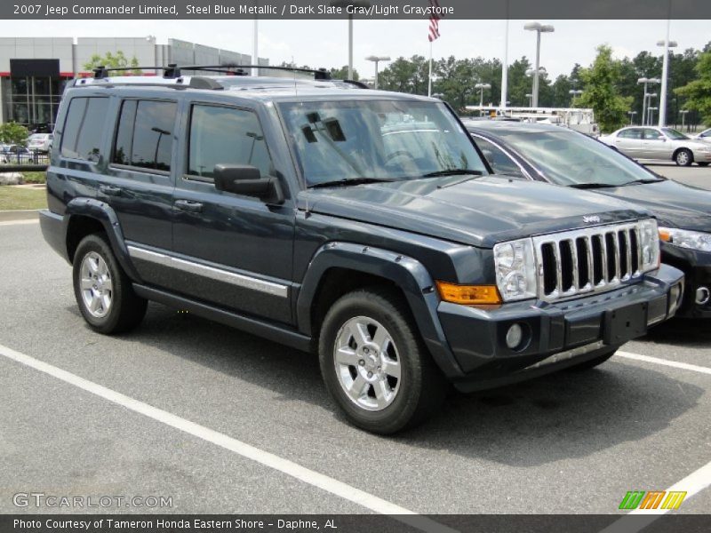 Front 3/4 View of 2007 Commander Limited