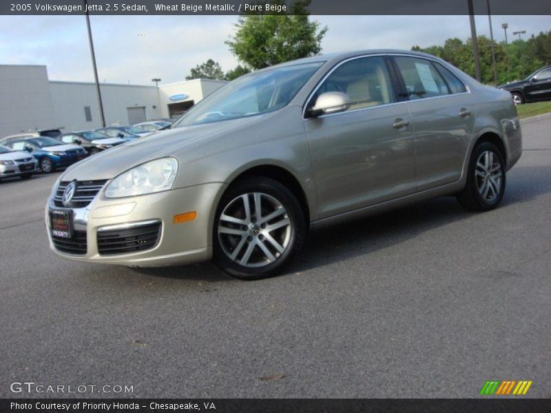 Wheat Beige Metallic / Pure Beige 2005 Volkswagen Jetta 2.5 Sedan