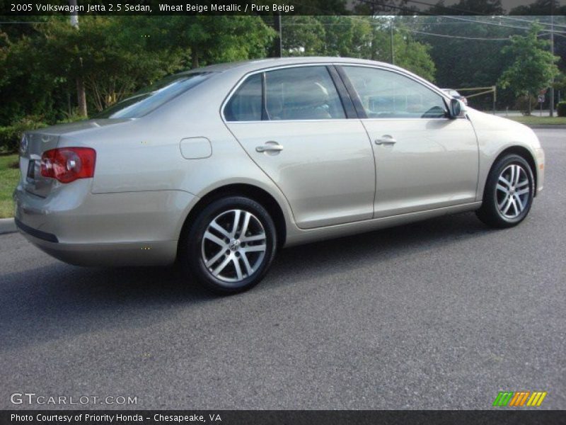 Wheat Beige Metallic / Pure Beige 2005 Volkswagen Jetta 2.5 Sedan