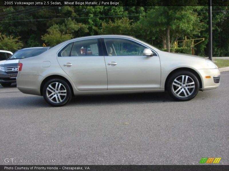 Wheat Beige Metallic / Pure Beige 2005 Volkswagen Jetta 2.5 Sedan