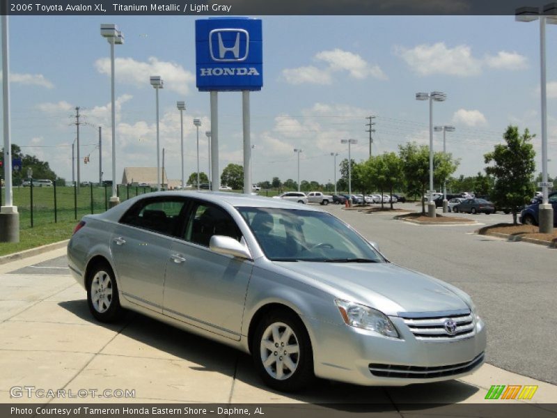 Titanium Metallic / Light Gray 2006 Toyota Avalon XL