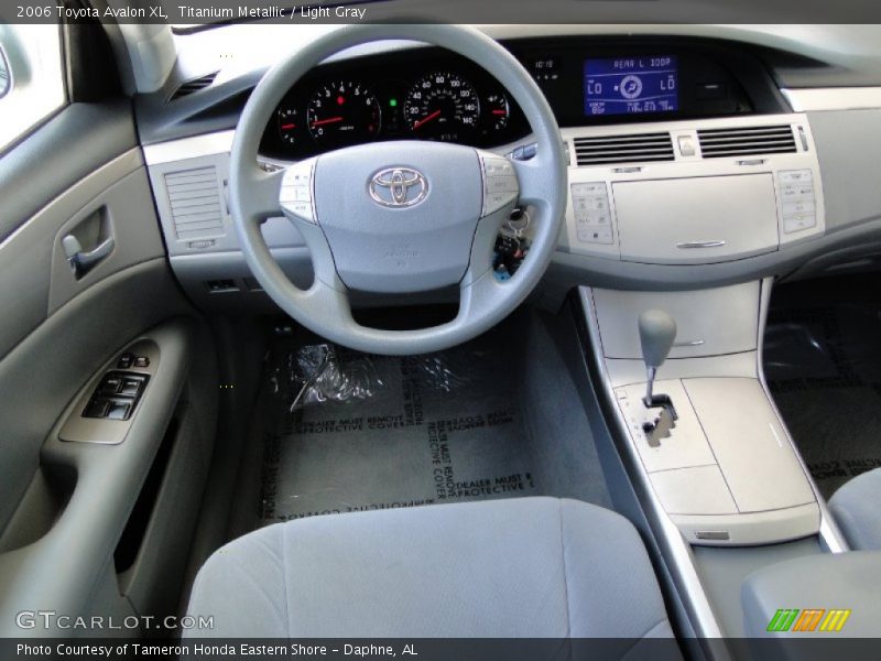 Titanium Metallic / Light Gray 2006 Toyota Avalon XL
