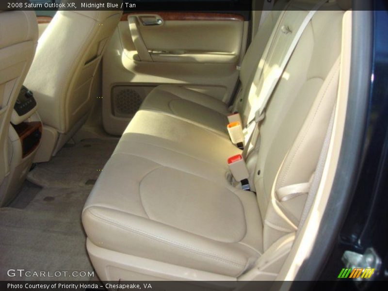 Midnight Blue / Tan 2008 Saturn Outlook XR