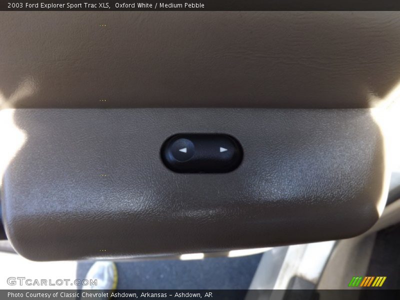 Oxford White / Medium Pebble 2003 Ford Explorer Sport Trac XLS