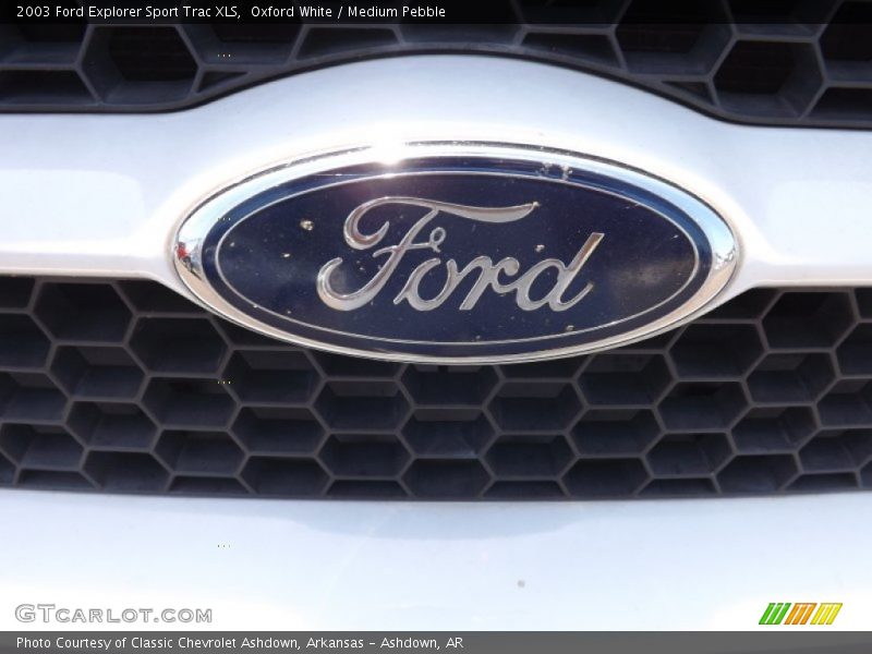 Oxford White / Medium Pebble 2003 Ford Explorer Sport Trac XLS