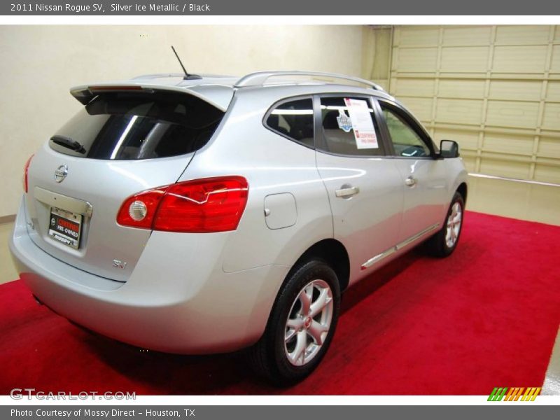 Silver Ice Metallic / Black 2011 Nissan Rogue SV