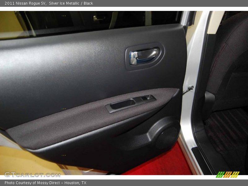 Silver Ice Metallic / Black 2011 Nissan Rogue SV
