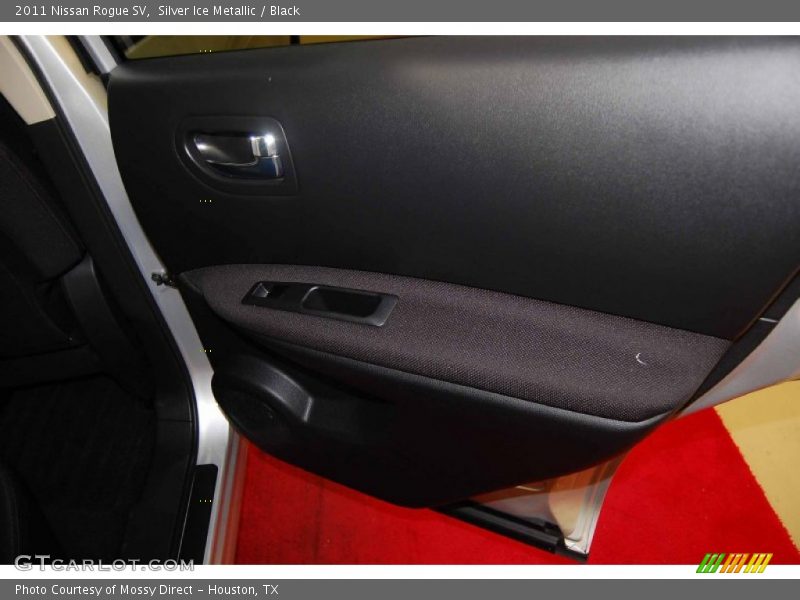 Silver Ice Metallic / Black 2011 Nissan Rogue SV