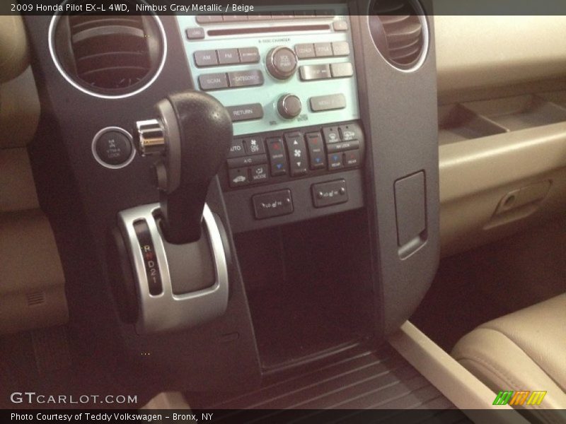 Nimbus Gray Metallic / Beige 2009 Honda Pilot EX-L 4WD