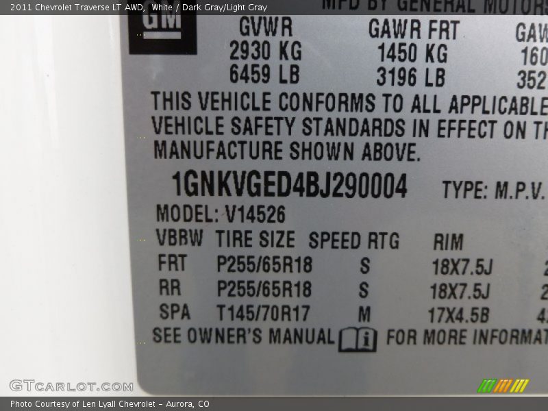 White / Dark Gray/Light Gray 2011 Chevrolet Traverse LT AWD