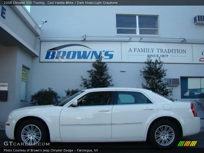Cool Vanilla White / Dark Khaki/Light Graystone 2008 Chrysler 300 Touring