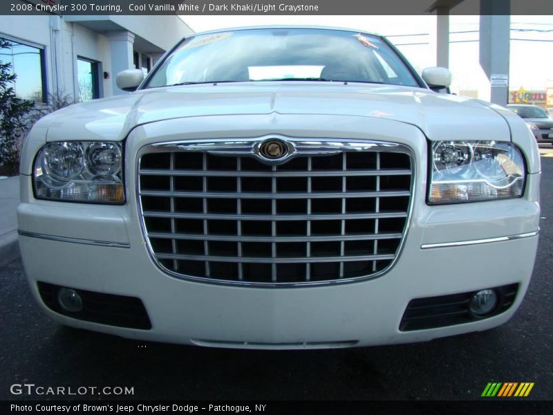 Cool Vanilla White / Dark Khaki/Light Graystone 2008 Chrysler 300 Touring