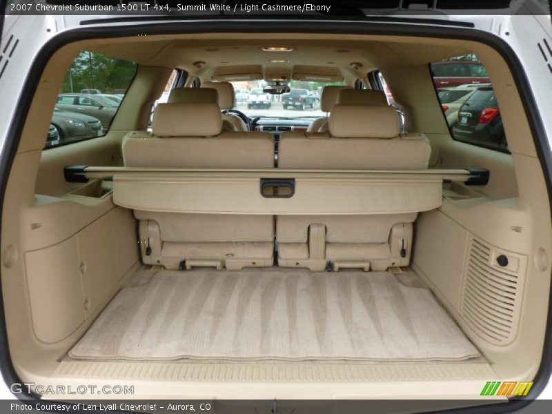 Summit White / Light Cashmere/Ebony 2007 Chevrolet Suburban 1500 LT 4x4
