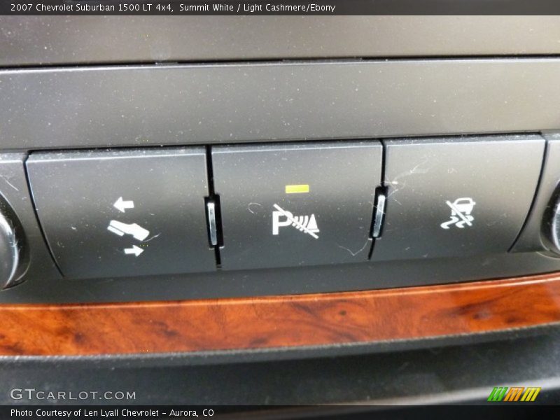 Summit White / Light Cashmere/Ebony 2007 Chevrolet Suburban 1500 LT 4x4