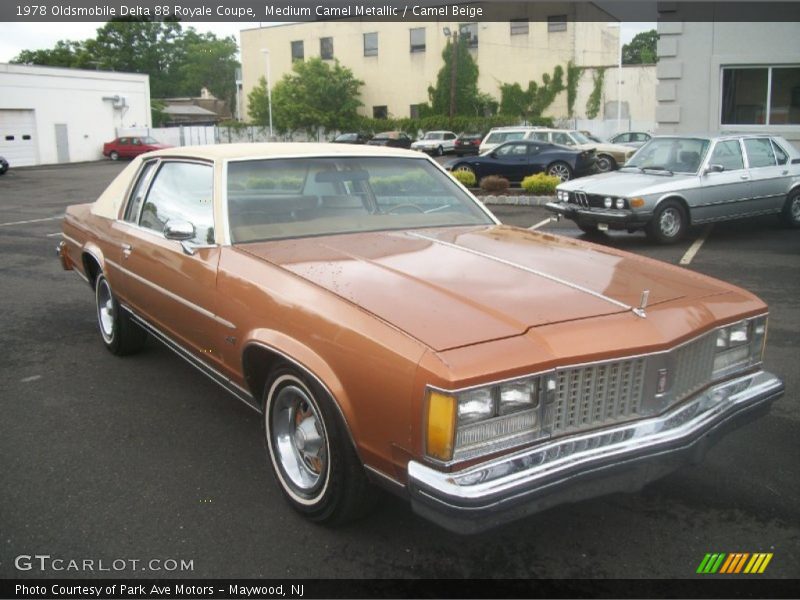 Front 3/4 View of 1978 Delta 88 Royale Coupe