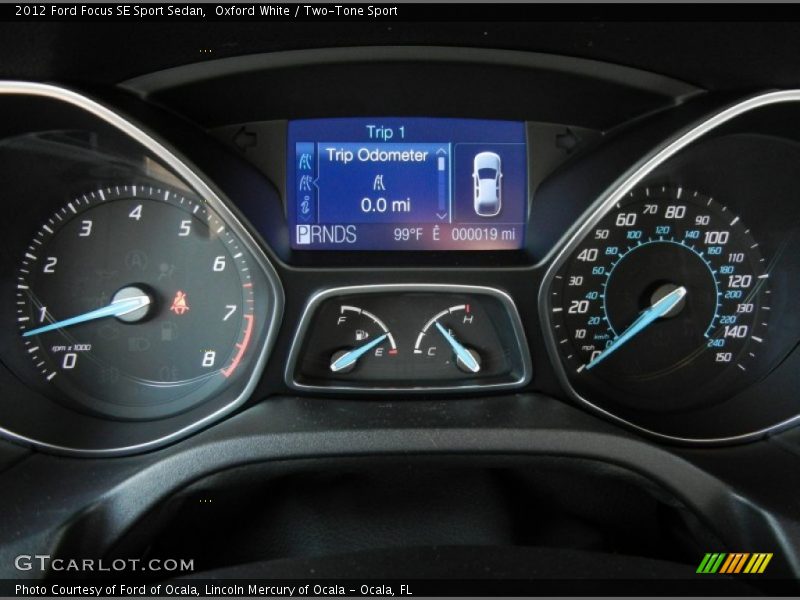 Oxford White / Two-Tone Sport 2012 Ford Focus SE Sport Sedan