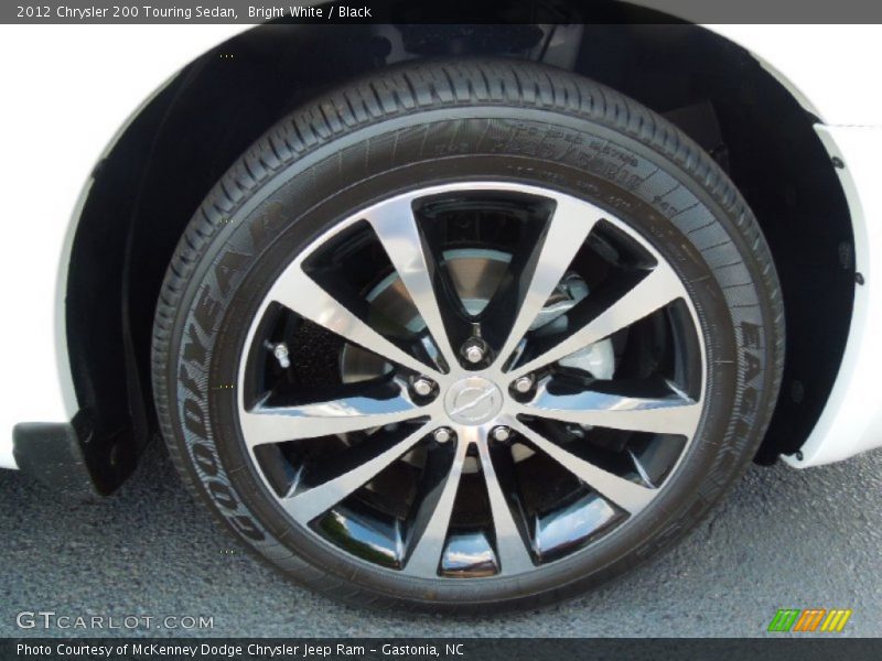 Bright White / Black 2012 Chrysler 200 Touring Sedan