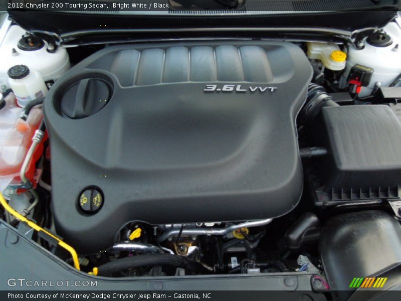 Bright White / Black 2012 Chrysler 200 Touring Sedan