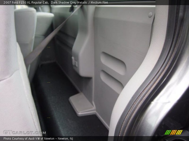 Dark Shadow Grey Metallic / Medium Flint 2007 Ford F150 XL Regular Cab