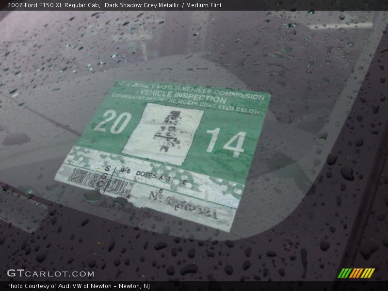 Dark Shadow Grey Metallic / Medium Flint 2007 Ford F150 XL Regular Cab