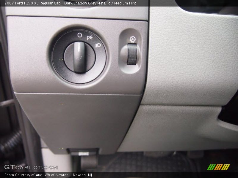 Dark Shadow Grey Metallic / Medium Flint 2007 Ford F150 XL Regular Cab