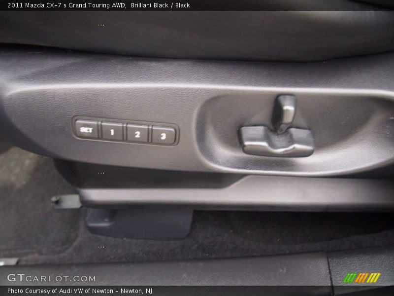 Controls of 2011 CX-7 s Grand Touring AWD