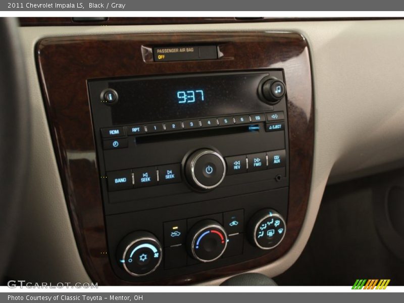 Black / Gray 2011 Chevrolet Impala LS