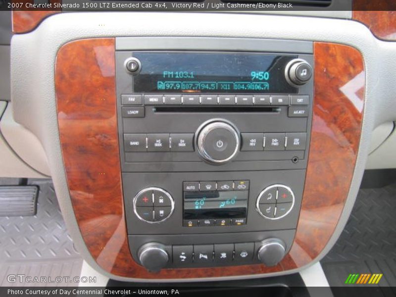 Controls of 2007 Silverado 1500 LTZ Extended Cab 4x4