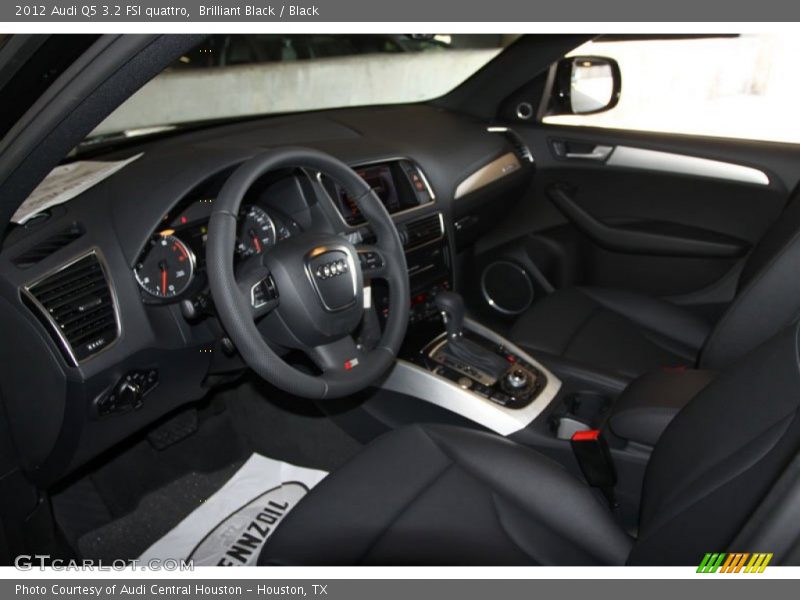 Brilliant Black / Black 2012 Audi Q5 3.2 FSI quattro