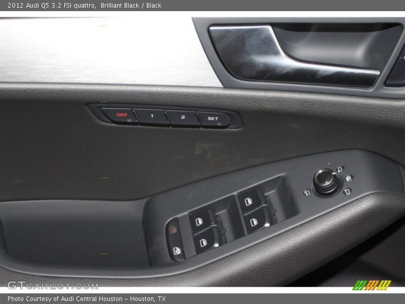 Brilliant Black / Black 2012 Audi Q5 3.2 FSI quattro