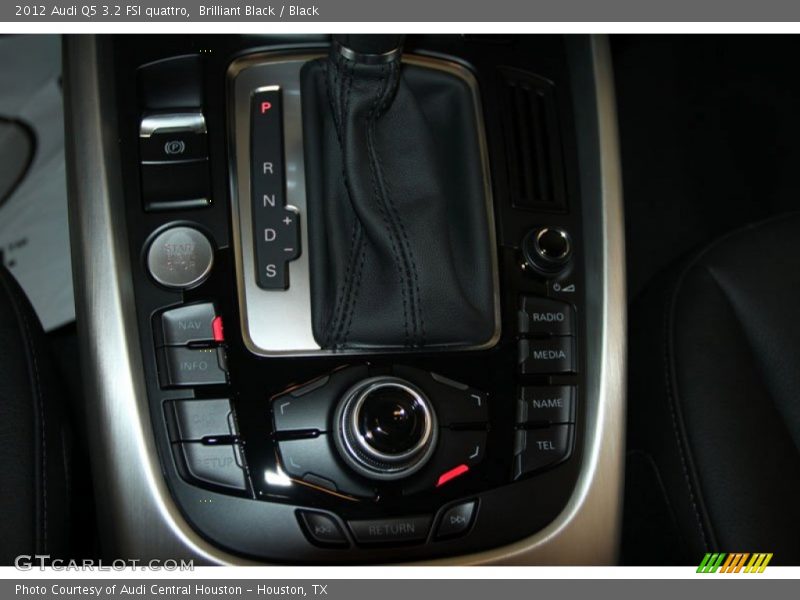 Brilliant Black / Black 2012 Audi Q5 3.2 FSI quattro