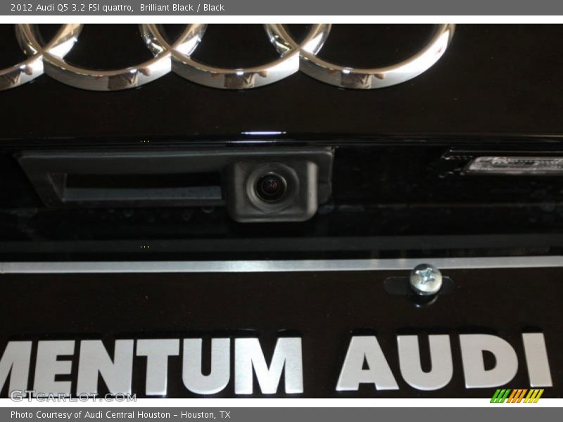 Brilliant Black / Black 2012 Audi Q5 3.2 FSI quattro
