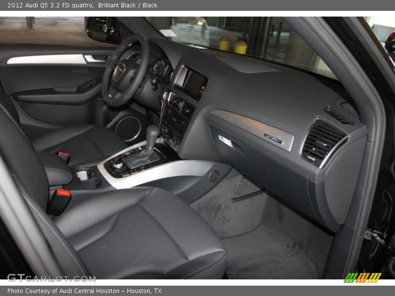 Brilliant Black / Black 2012 Audi Q5 3.2 FSI quattro