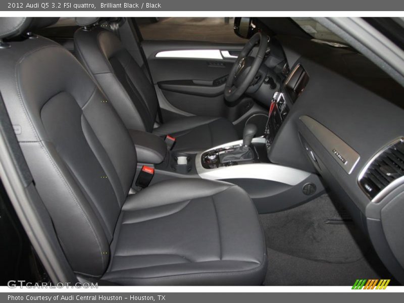Brilliant Black / Black 2012 Audi Q5 3.2 FSI quattro